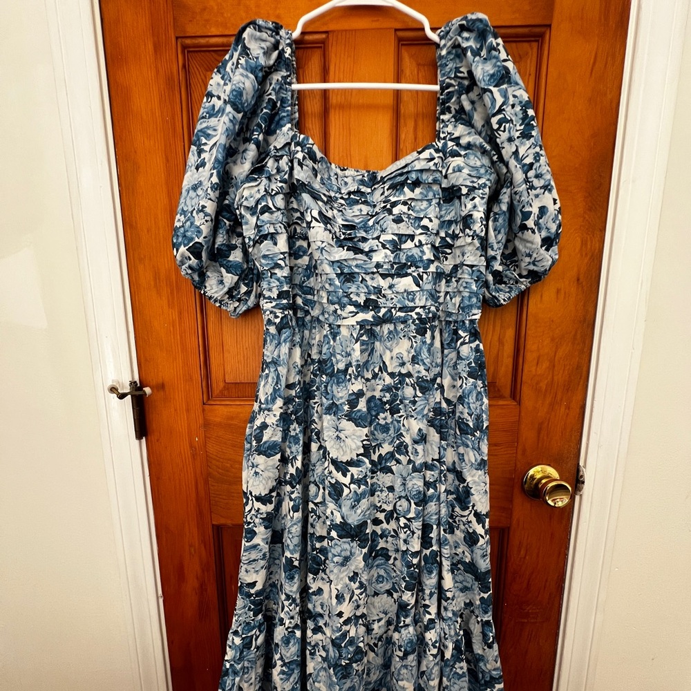 Abercrombie Blue and White Floral Maxi Dress XL